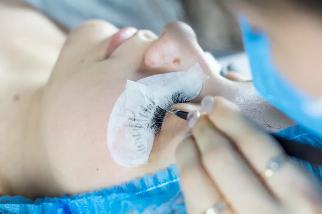 Die Kunst der Wimpernverlängerung: Tipps und Tricks für Wimpern St. Gallen